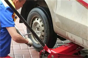 荔湾附近拖车24小时服务热线电话